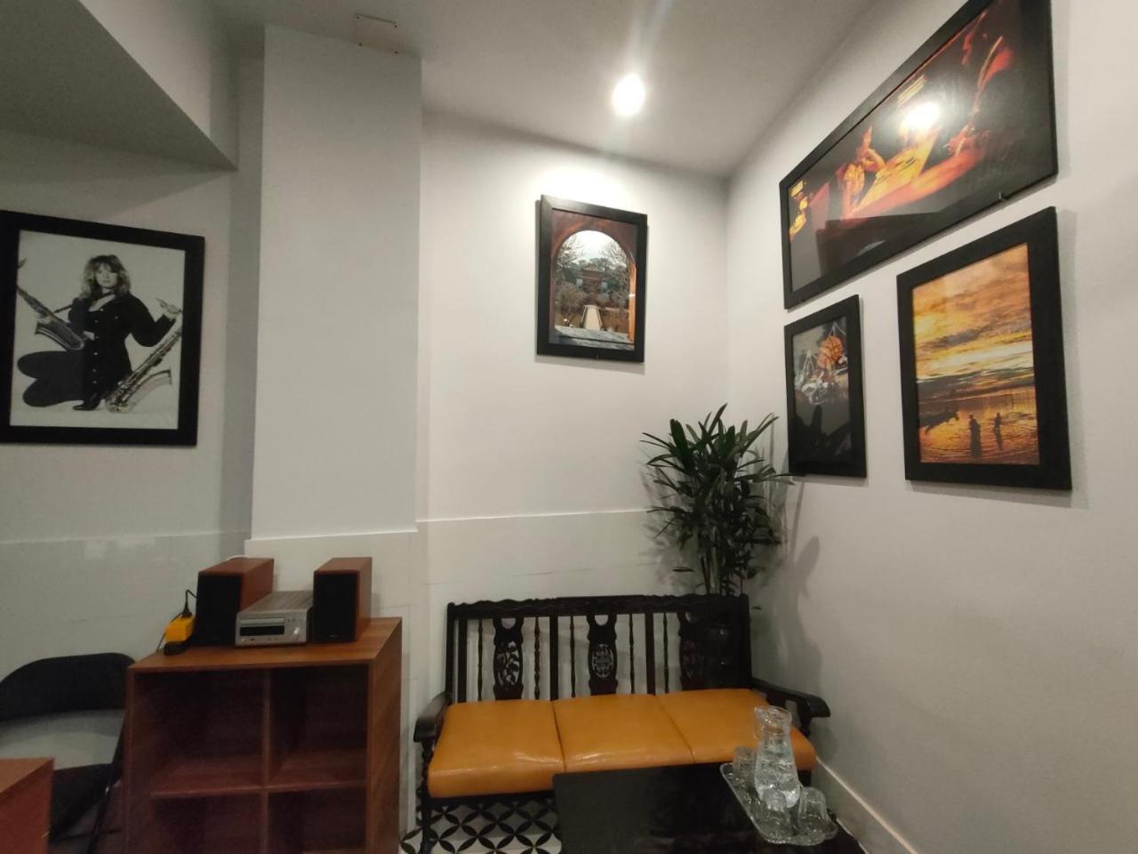 Nineties Homestay Hue Exterior photo